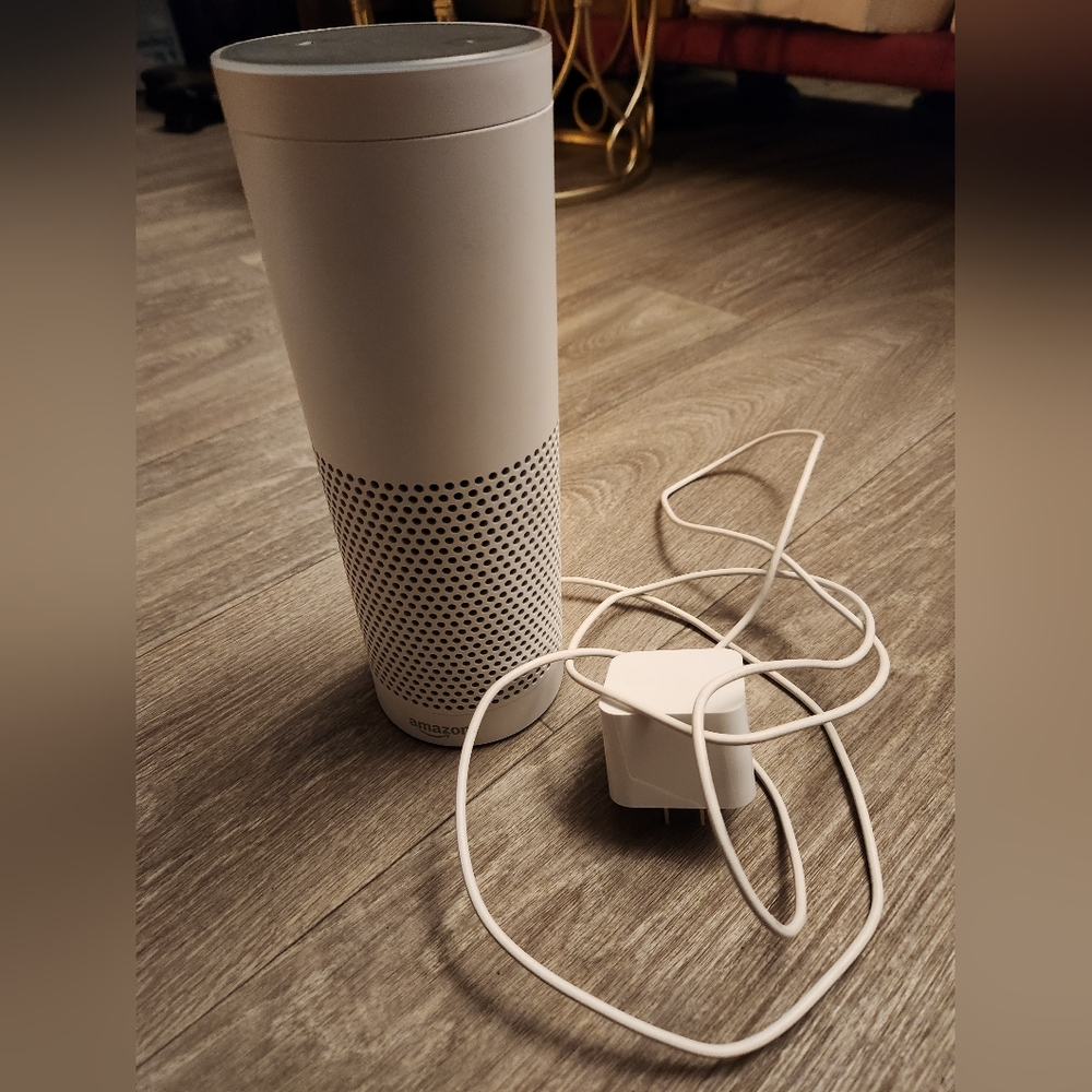 Amazon Echo (1st Generation) SK705DI - White